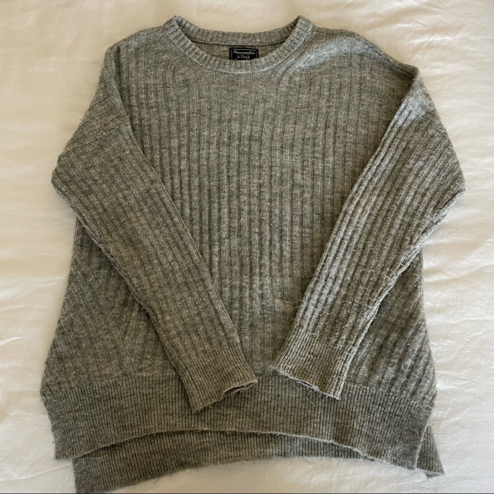 Abercrombie & Fitch Oversized Gray Sweater
